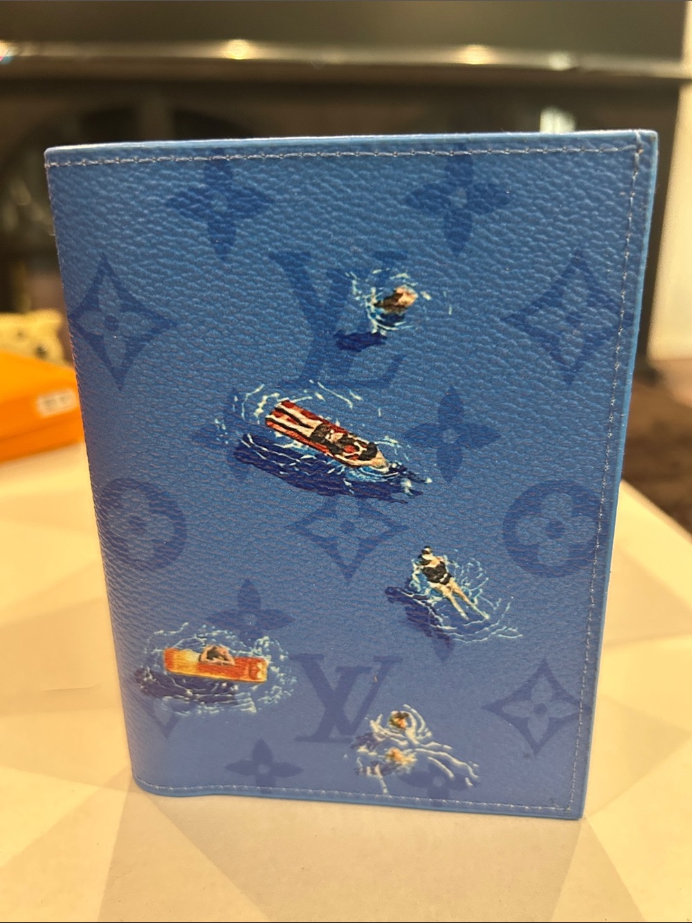 PASSPORT CASE - Picture 2 of 4